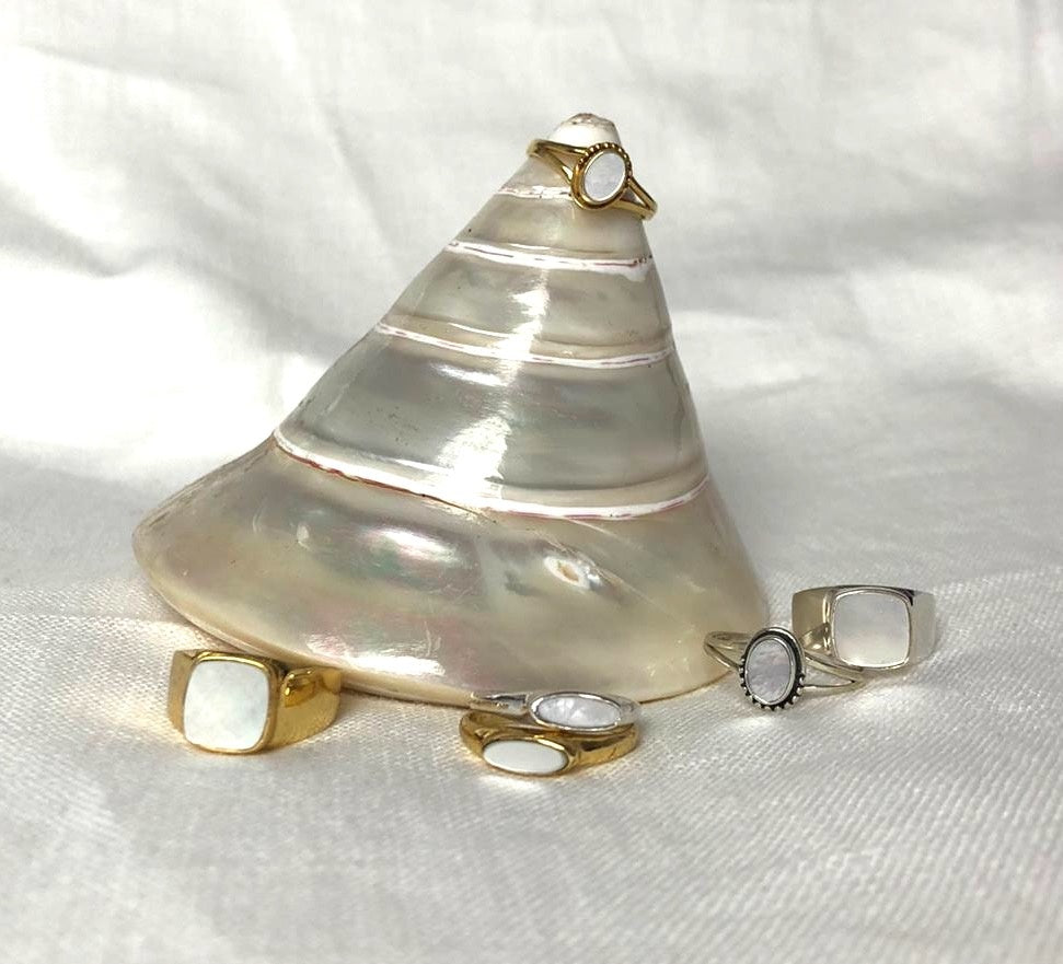 Zegelring met edelsteen